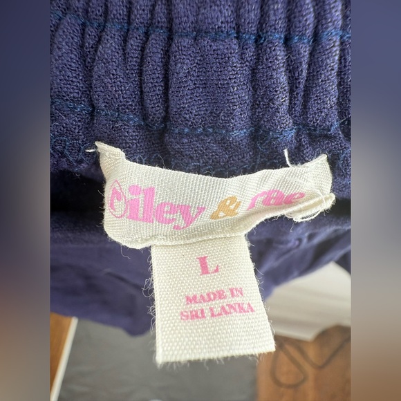 EUC Riley & Rae Flat Front Shorts - Picture 6 of 6